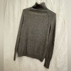 Ladies MARISA CHRISTINA Cashmere Sweater. Size Large.